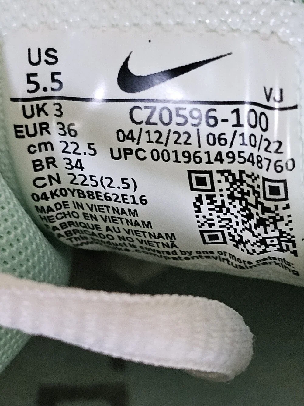 Nike Women’s Free Metcon 4 'White Mint Foam' Size 5.5